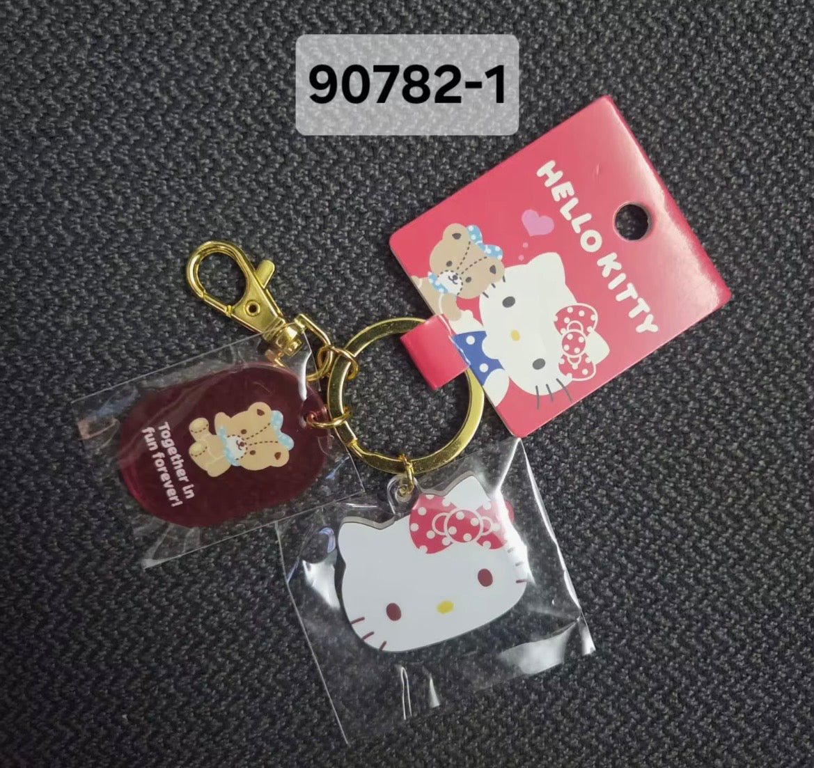 San Rio Original Acrylic Keychain - HELLO KITTY (₽ 385.00)
